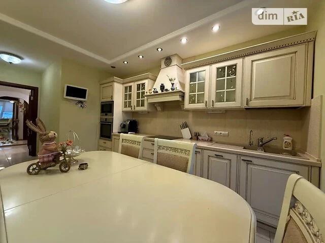 Продаж 4к квартири 141 кв. м на вул. Срібнокільська 1 • ID 3