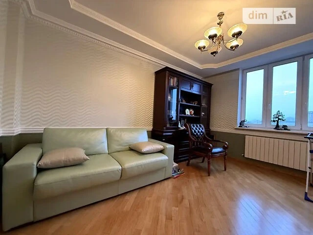 Продаж 4к квартири 141 кв. м на вул. Срібнокільська 1 • ID 3