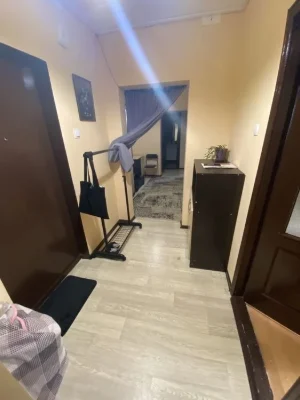 Продається простора 2-к. квартира по вул. Милославська, 8. Є