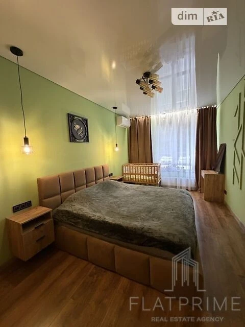 Продаж 1к квартири 48 кв. м на просп. Академіка Глушкова 42