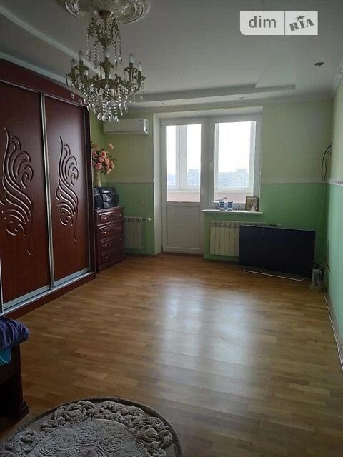 Продаж 1к квартири 59 кв. м на вул. Костянтина Данькевича 10