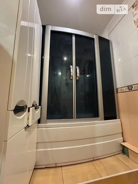 Продаж 1к квартири 59 кв. м на вул. Костянтина Данькевича 10