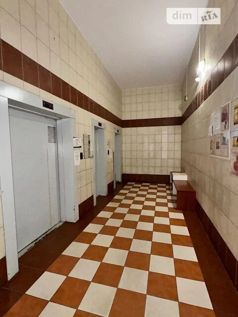Продаж 1к квартири 59 кв. м на вул. Костянтина Данькевича 10