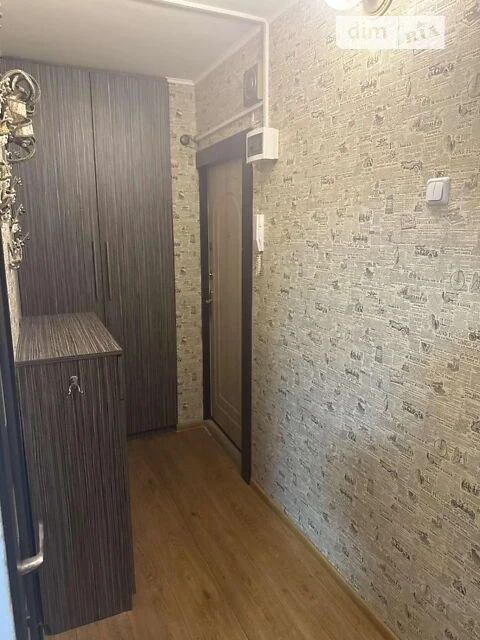 Продаж 1к квартири 33 кв. м на вул. Академіка Шалімова 27 •