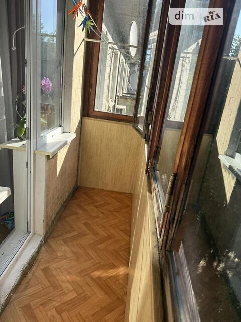 Продаж 1к квартири 33 кв. м на вул. Академіка Шалімова 27 •