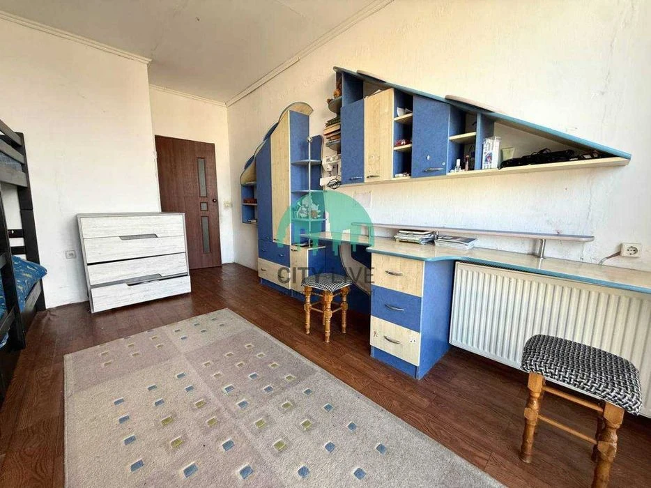 For sale attic 3 rooms sq m on Pasichna. Possibly under the state program