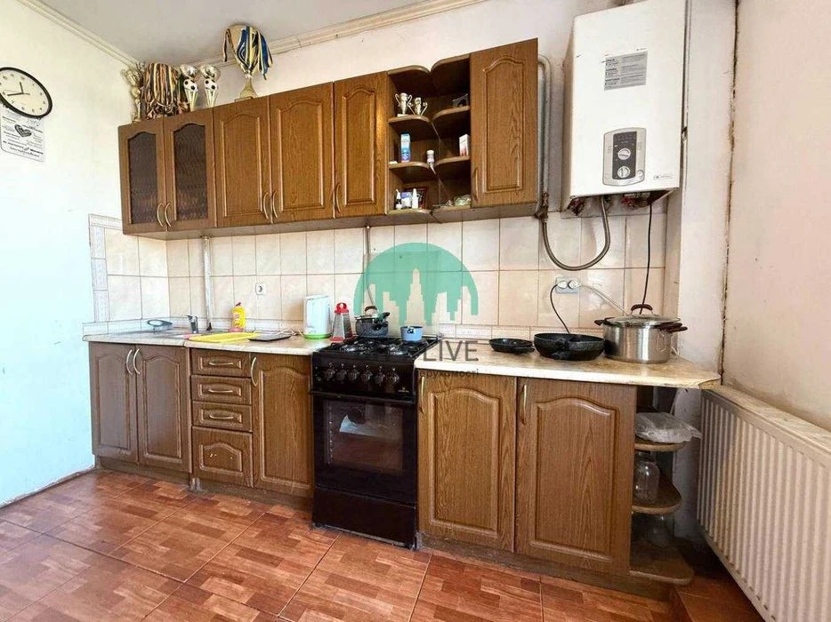 For sale attic 3 rooms sq m on Pasichna. Possibly under the state program