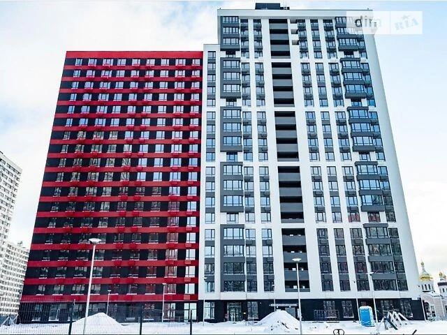 Продаж 2к квартири 66 кв. м на вул. Всеволода Змієнка 15/21