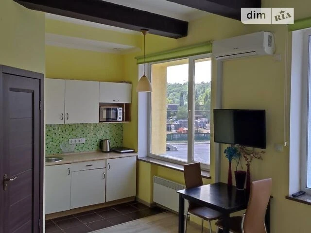Продаж 1к квартири 21 кв. м на вул. Межигірська 78 • ID 3477