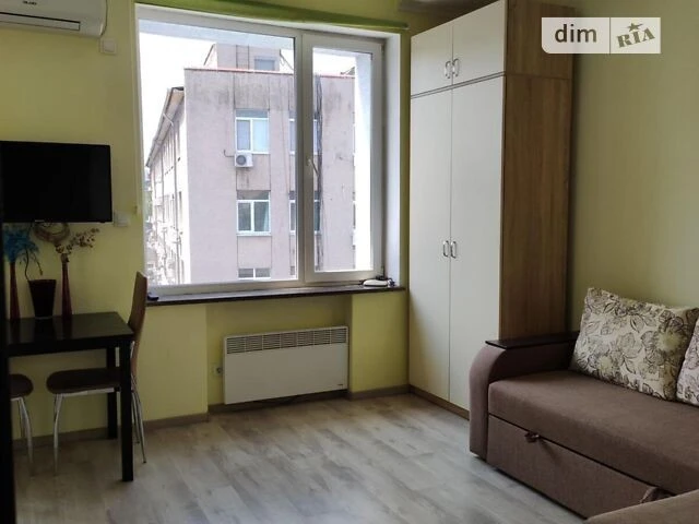 Продаж 1к квартири 21 кв. м на вул. Межигірська 78 • ID 3477