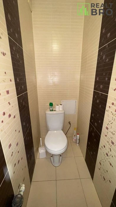 Квартира на продаж,  3-кімнатна , 65 м2,