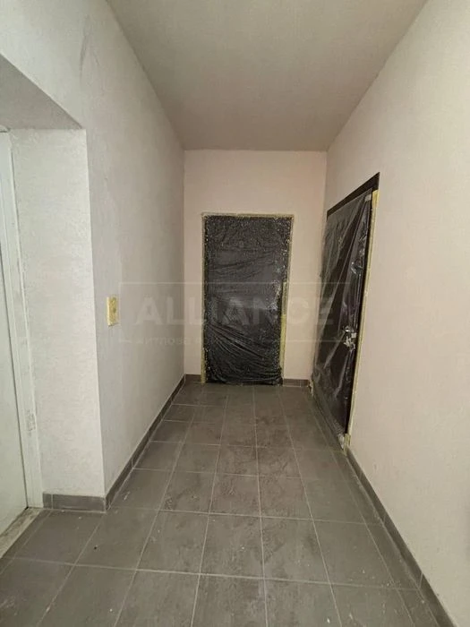 I am selling a two-room apartment in a newly built house near Vokz