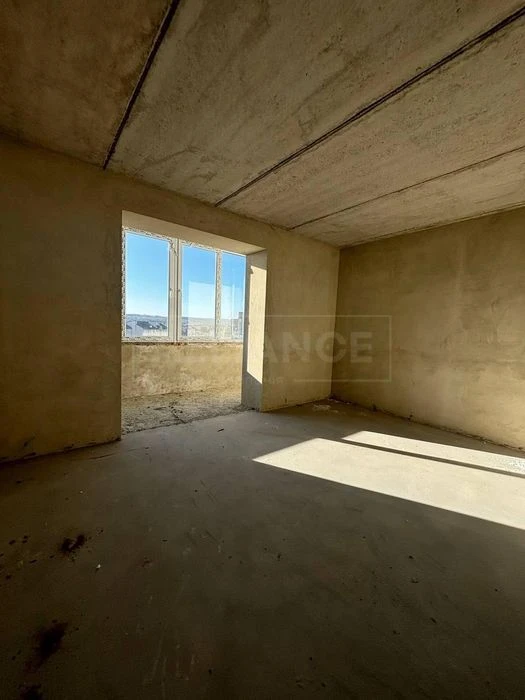 I am selling a two-room apartment in a newly built house near Vokz
