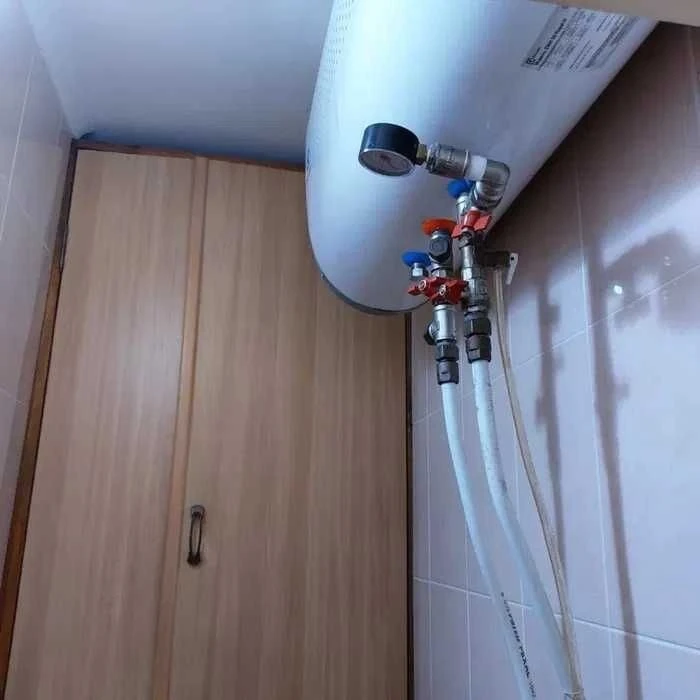 1к. квартира Троєщина, бул. Л. Бикова 7. Газова плита