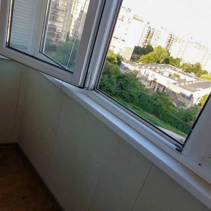 1к. квартира Троєщина, бул. Л. Бикова 7. Газова плита