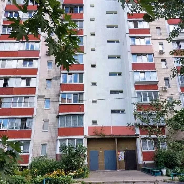 1к. квартира Троєщина, бул. Л. Бикова 7. Газова плита