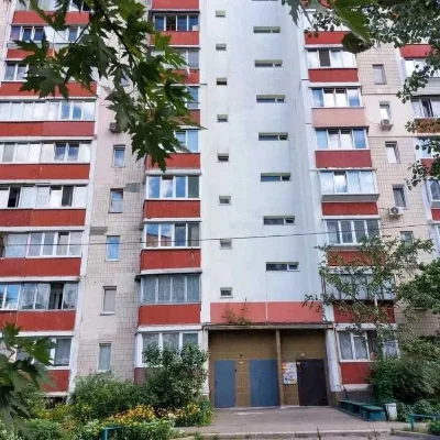 1к. квартира Троєщина, бул. Л. Бикова 7. Газова плита