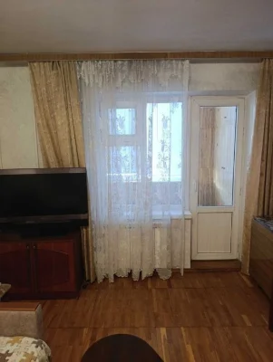 Проспект Європейського союзу 64