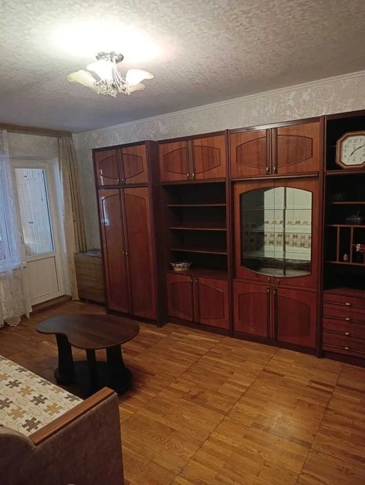 Проспект Європейського союзу 64