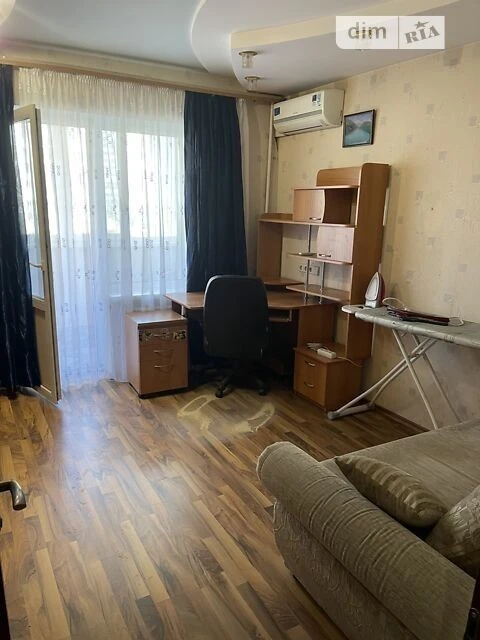 Довготривала оренда 3к квартири на вул. Академіка Єфремова 2