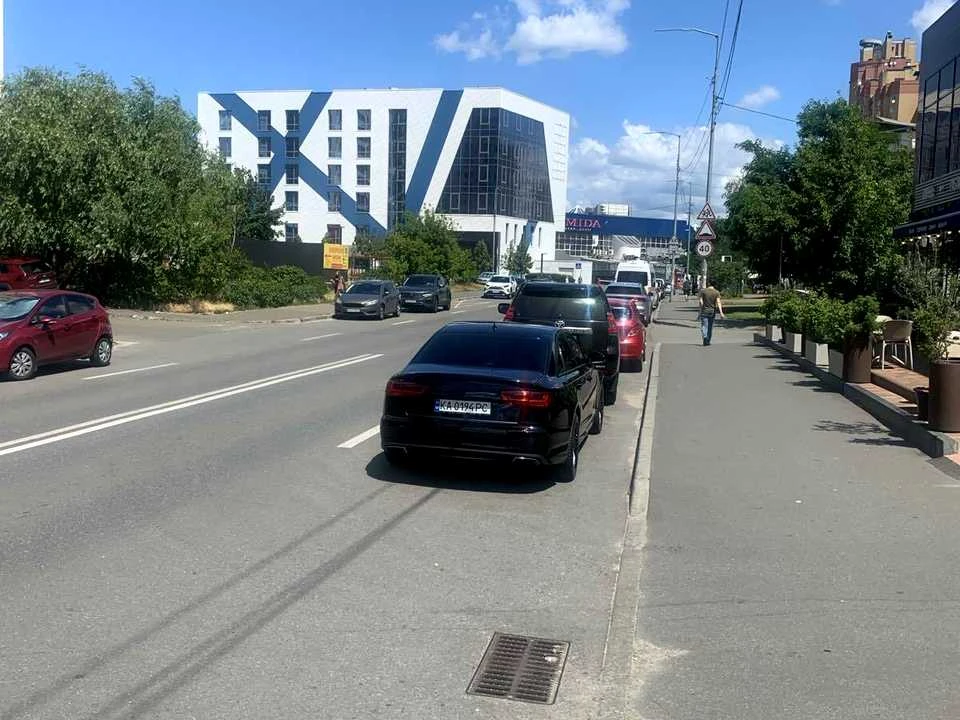 Квартира. Київ, Олександра Мишуги вул.