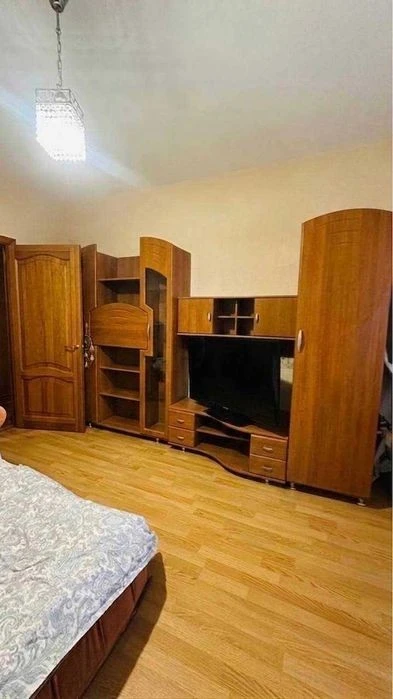 Троєщина двокімнатна квартира оренда