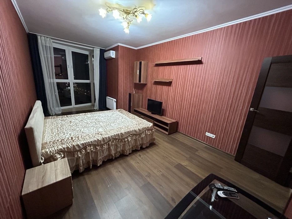 Оренда 1 кімнатної квартири з дивовижним панорамним видом за