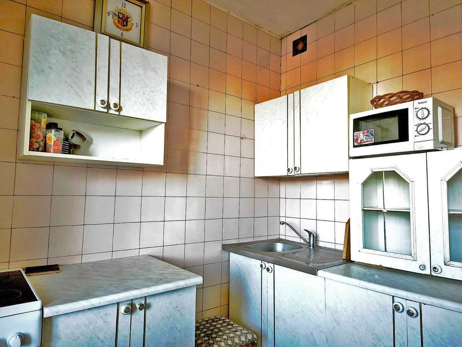 Продаж 1 кімнатної квартири на Позняках, вул. Кошиці 9
