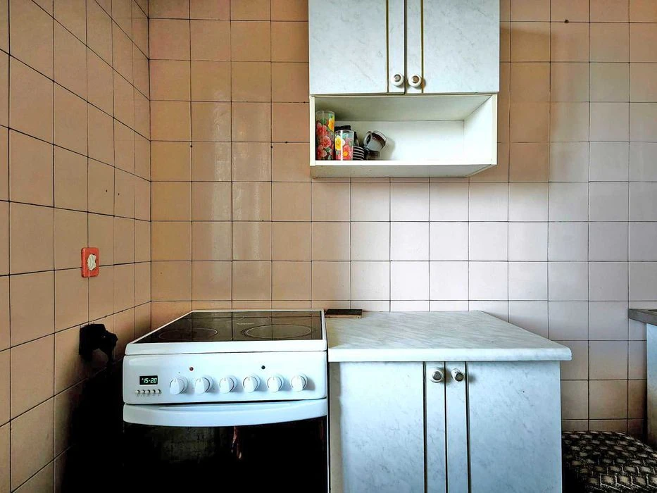 Продаж 1 кімнатної квартири на Позняках, вул. Кошиці 9