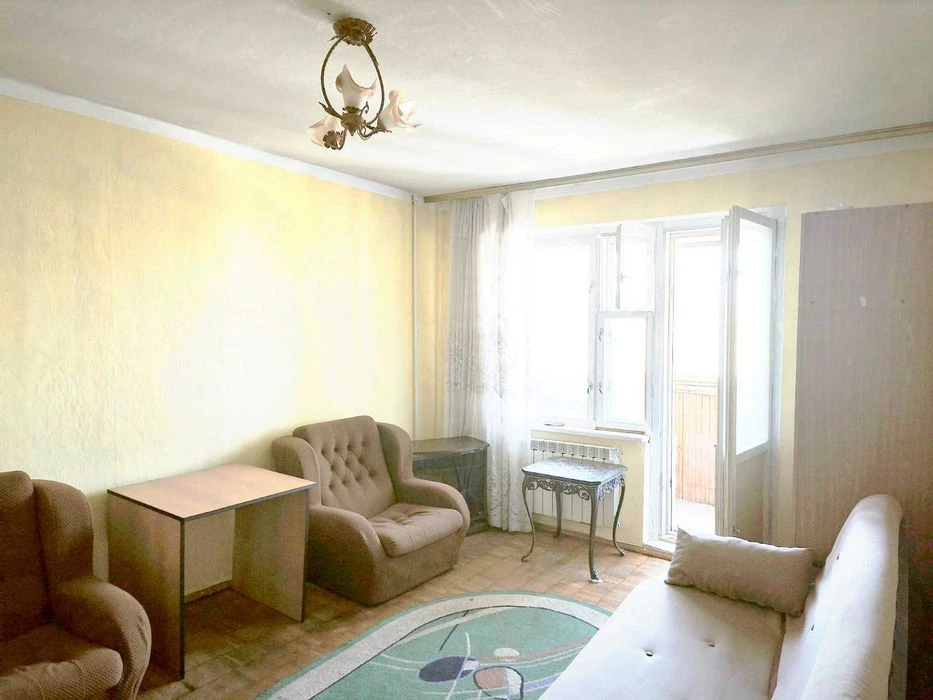 Продаж 1 кімнатної квартири на Позняках, вул. Кошиці 9