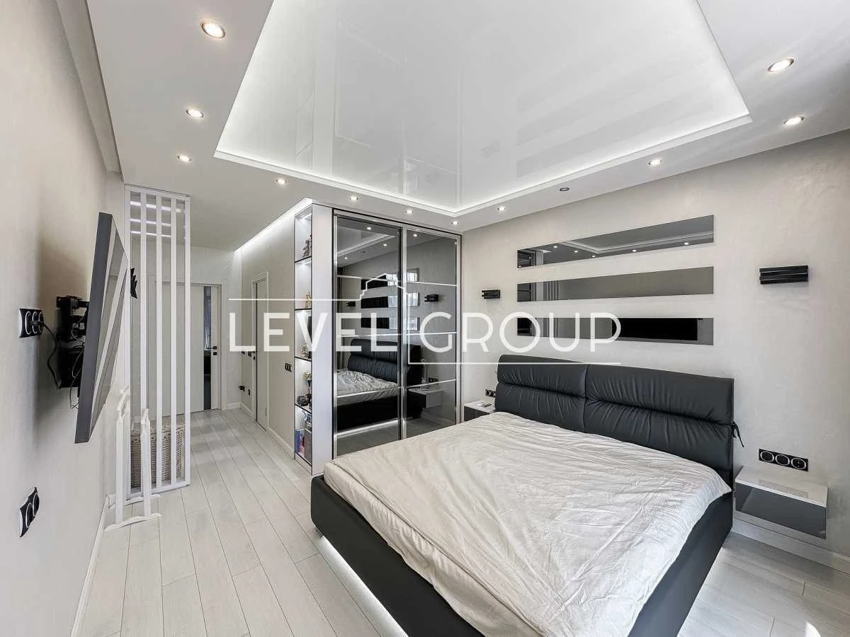 Продаж 2-кімнатної квартири 85.7 м², Джона Маккейна вул., 3А