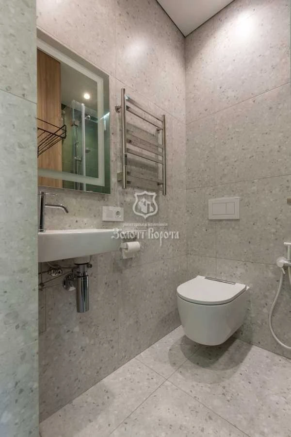 Продаж 2-кімнатної квартири 67.8 м², Олександра Олеся вул.,