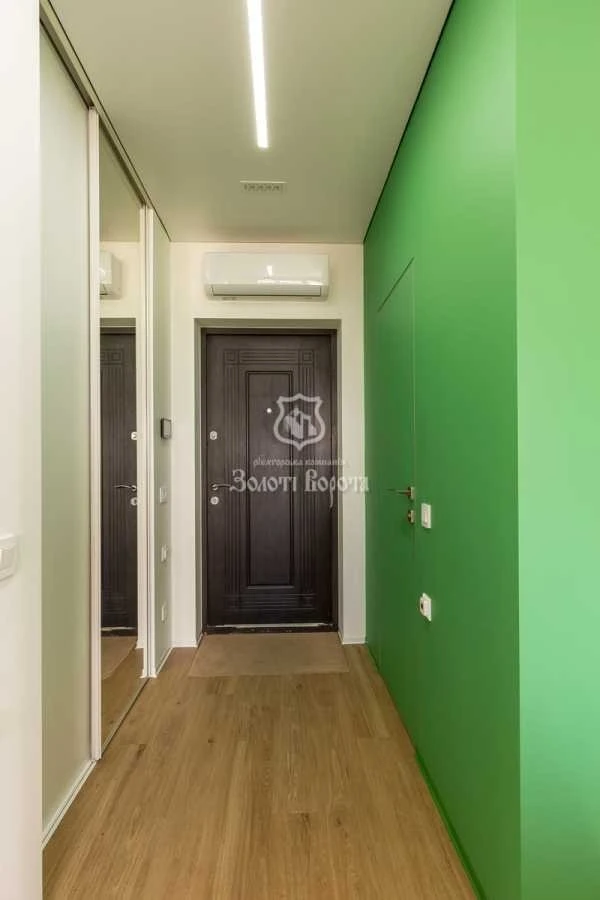 Продаж 2-кімнатної квартири 67.8 м², Олександра Олеся вул.,