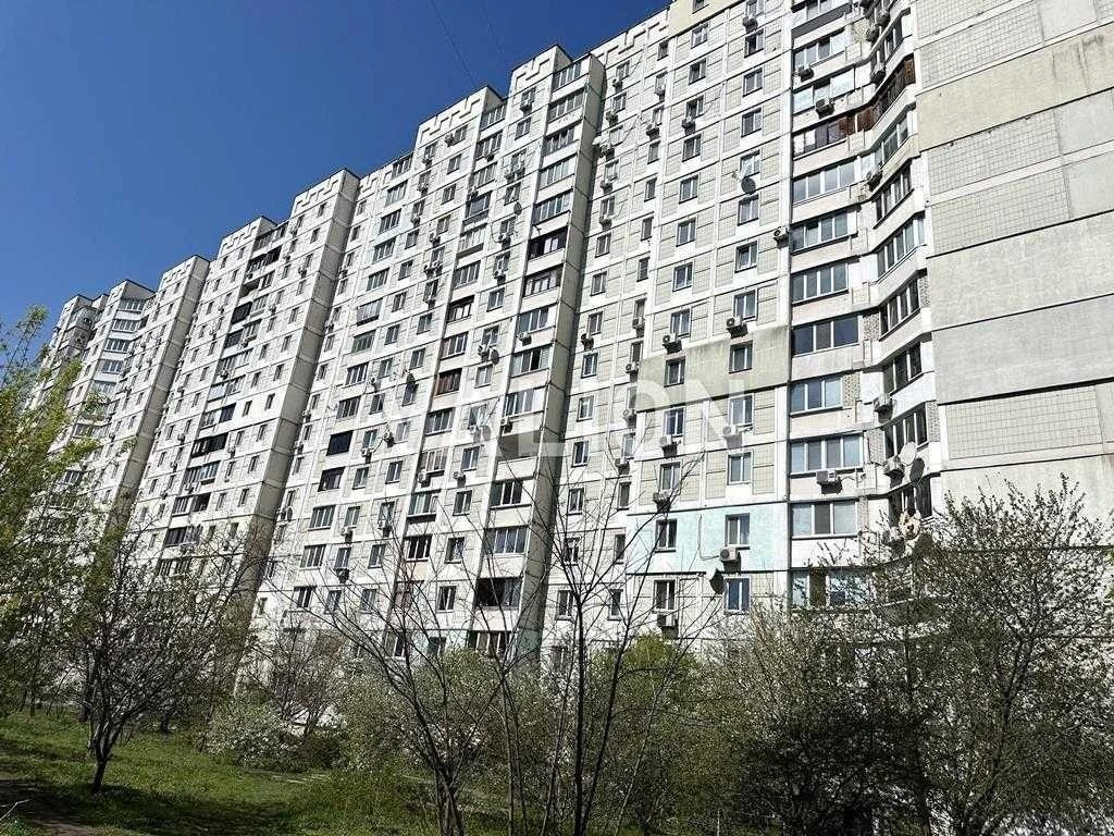 Sale of 4-room apartment 109.7 m², Petra Hryhorenko Ave