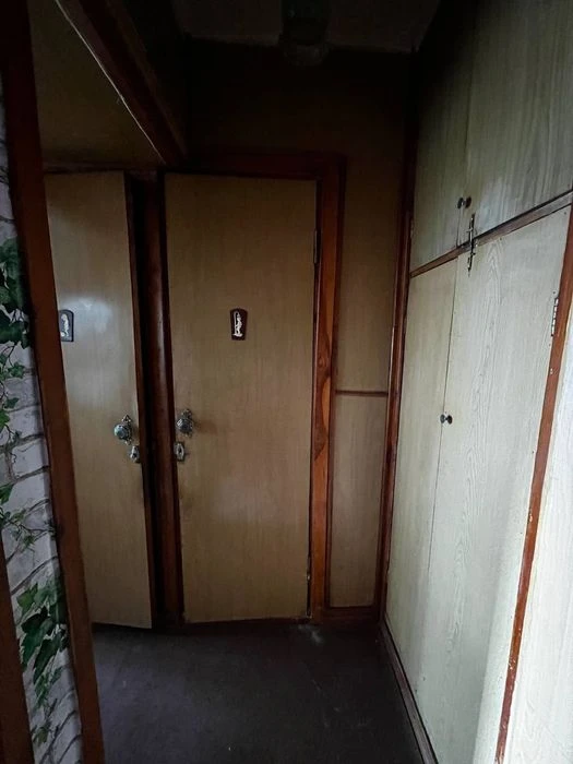продам 2к квартиру жилмасив  Комунар
