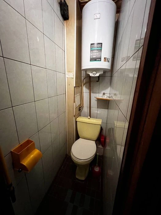продам 2к квартиру жилмасив  Комунар