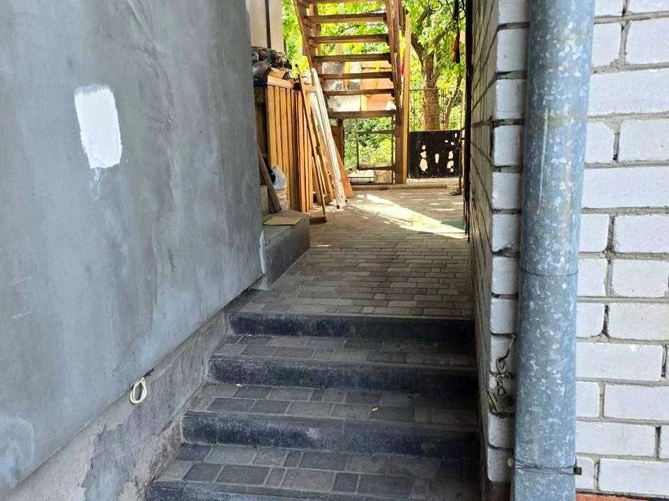 Будинок. Дніпро, Любомира Гузара вул.