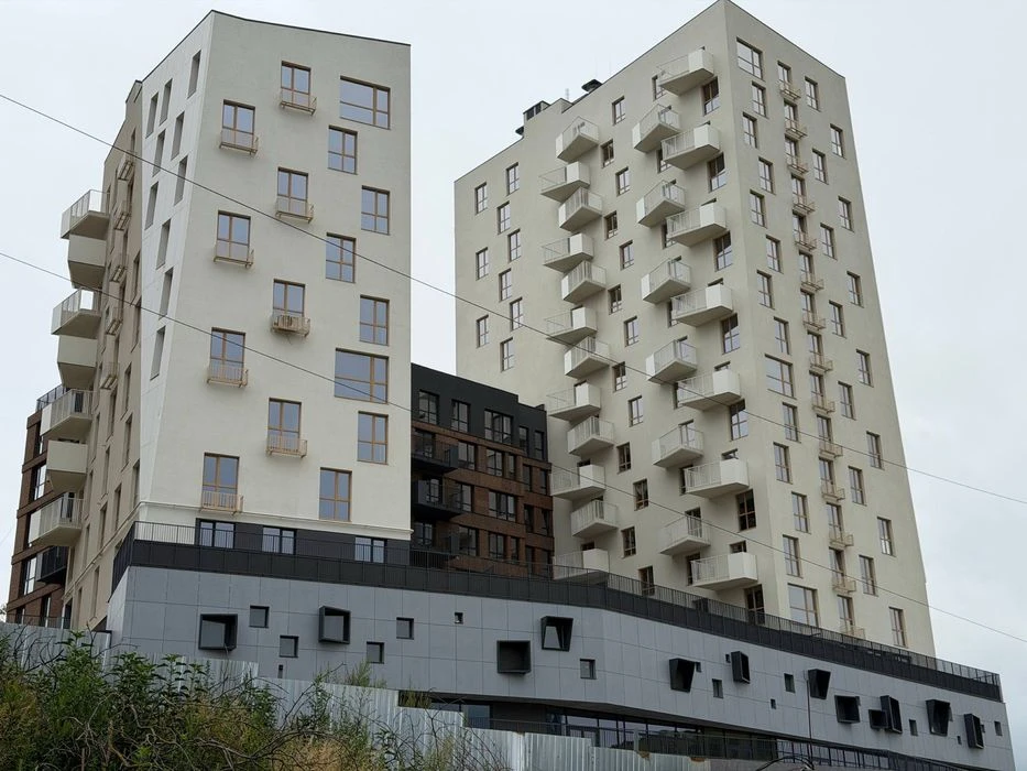 3-room apartment for sale in the residential complex 'Viking Hills', Shchurat Street