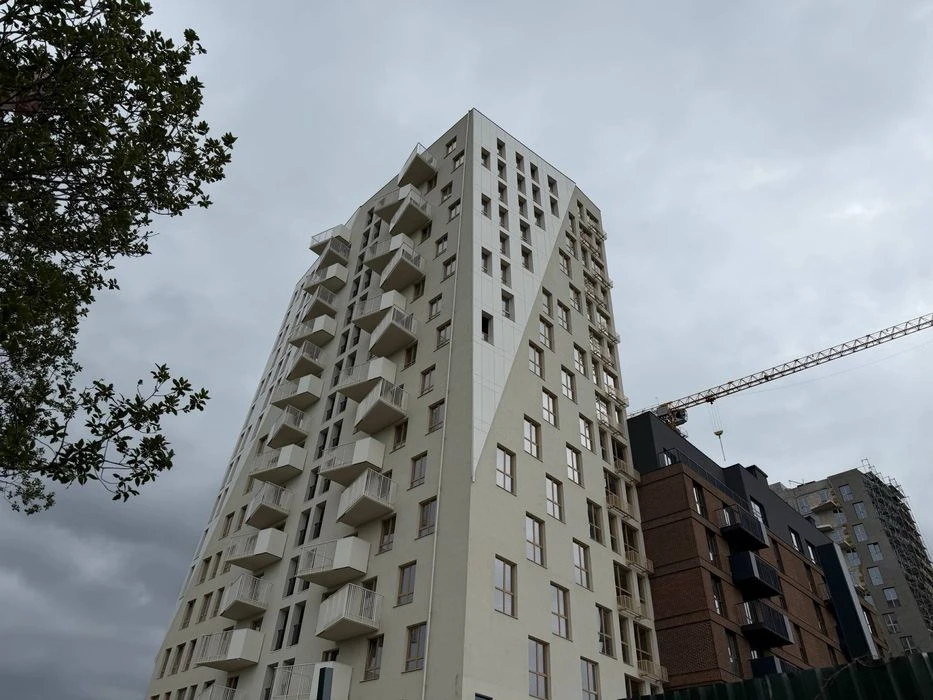 3-room apartment for sale in the residential complex 'Viking Hills', Shchurat Street