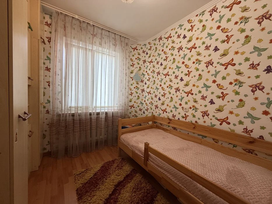 Современная квартира Ак.Королева с гаражом,стоянкой и кладов