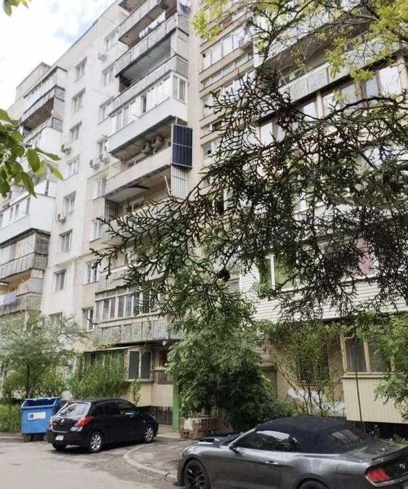 Продается 1 комнатная квартира на проспекте Небесной Сотни,