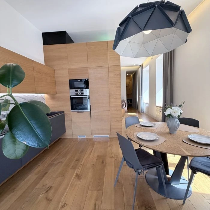 Продаж VIP квартири в центрі Києва Лютеранська 7/10 Центр Хр