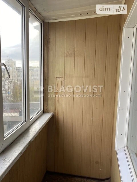 Sale of a 3-room apartment of 69 sq. m on Patriarha Mstislava Skry street