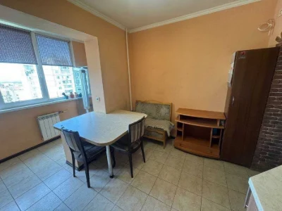 Продаж трикімнатної квартири 78 м., метро Теремки, Магелан
