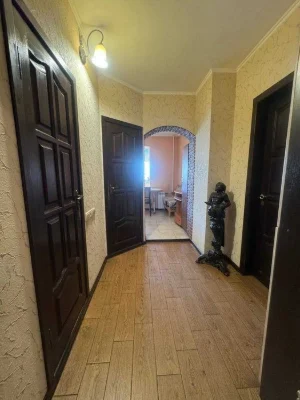 Продаж трикімнатної квартири 78 м., метро Теремки, Магелан