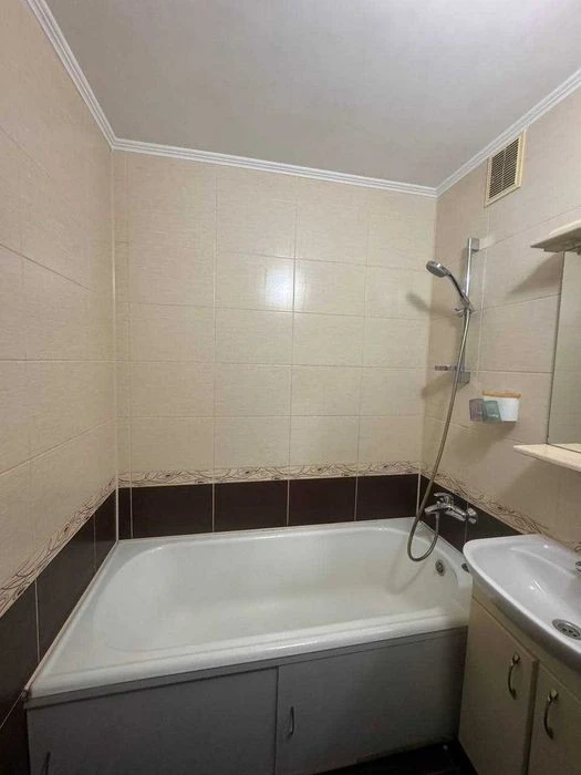 Продаж трикімнатної квартири 78 м., метро Теремки, Магелан