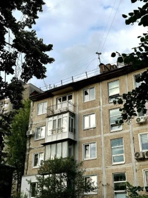 БЕЗ КОМІСІЇ! Продам 2-кім. квартиру біля метро Дарниця. ГАЗ!