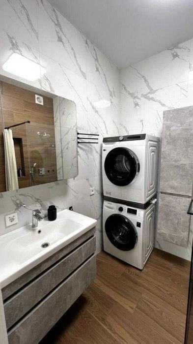 продаж 2 кімнатної квартири