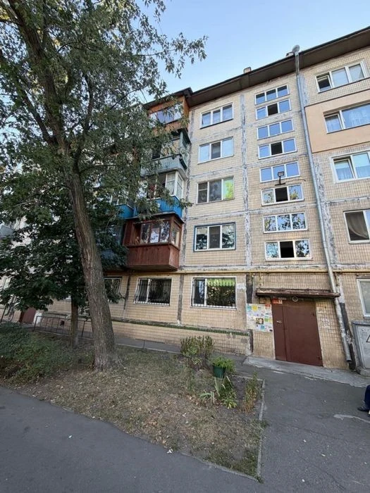 Продаж двокімнатної квартири