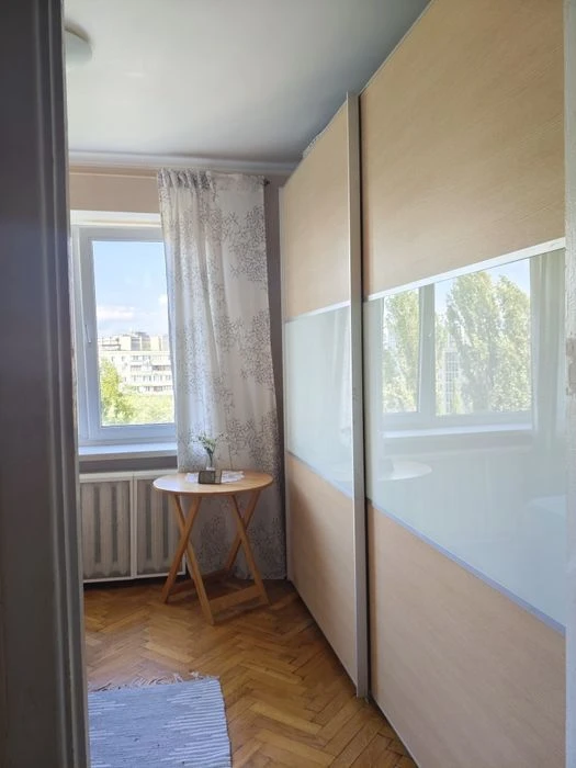 3-к квартира, вул. Малишка, 21Б, між м.Дарниця і м.Чернігівс